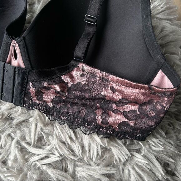 Torrid Curve Black & Pink Microfiber Lace Lightly Lined Tshirt Bra plus size 40C - Picture 9 of 10